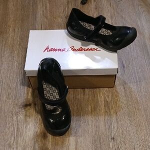 Nwt Hanna Anderson Shoe